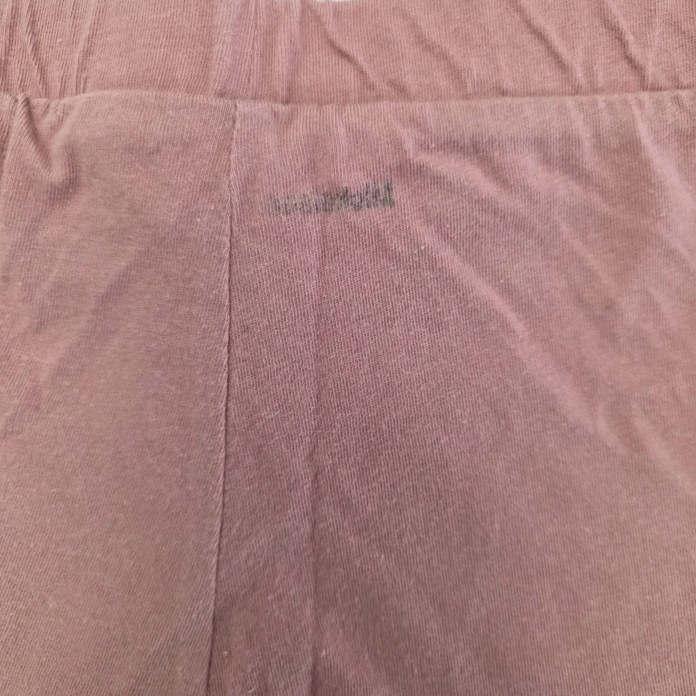 H&M Pink Ruffle Side Shorts - Picture 3 of 3